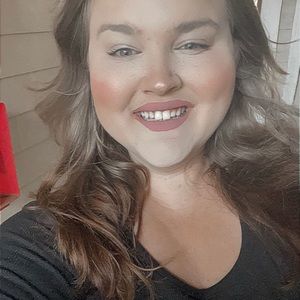 Meet your Posher, Sayge